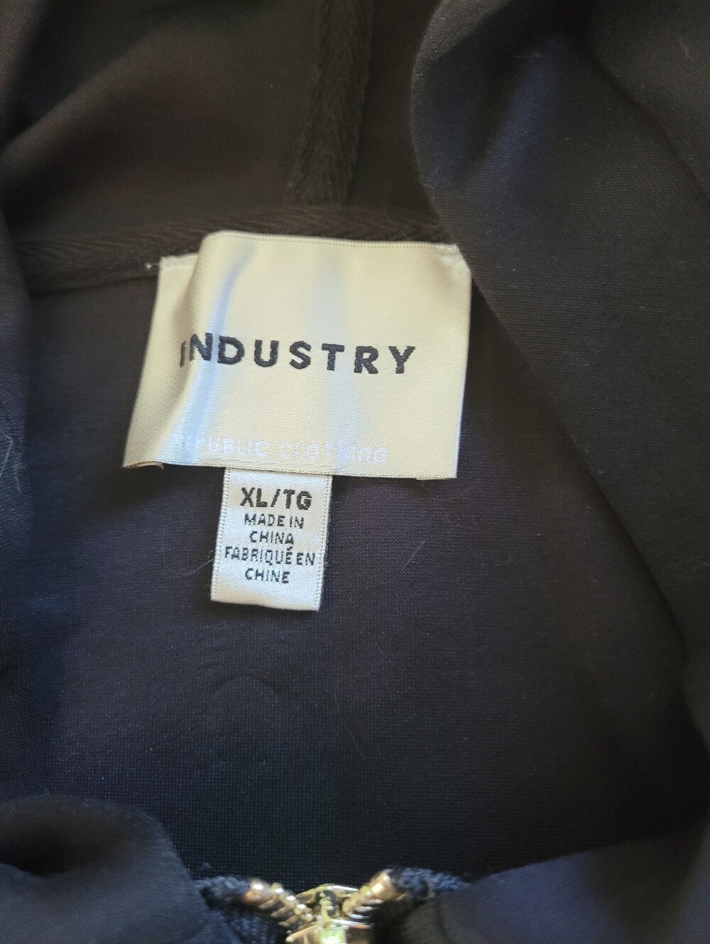 Industry XL Women's Black Full-Zip Hoodie Sweater - Picture 7 of 8
